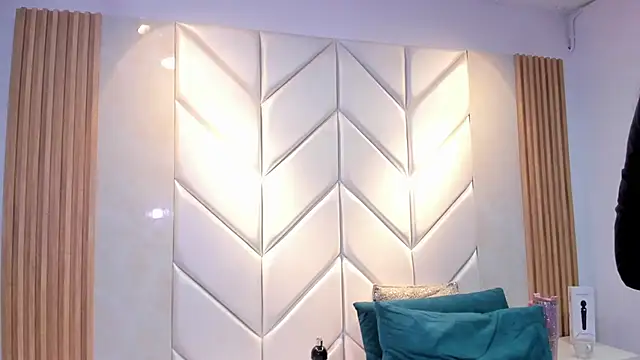 BarbieMonet online show from October 28, 2025, 12:33 am