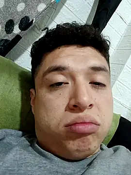 Snapshot of VosBaja chatting on October 29, 2025, 6:23 am VosBaja online show from October 29, 2025, 6:23 am