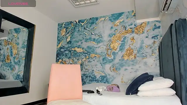 lesly cutee online show from April 6, 2026, 12:39 pm