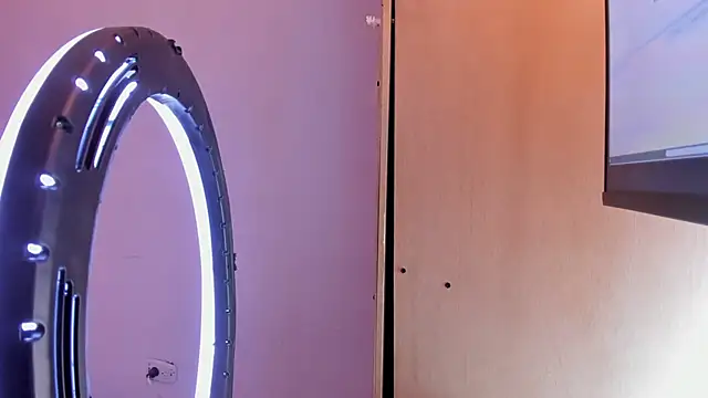 Hanzking01 online show from November 8, 2025, 4:05 am