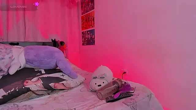 Snapshot of FluffyMelons chatting on February 2, 2026, 11:04 pm FluffyMelons online show from February 2, 2026, 11:04 pm