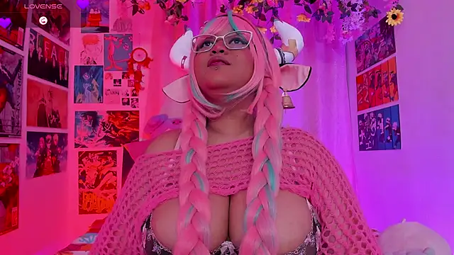 FluffyMelons online show from October 26, 2025, 12:22 am