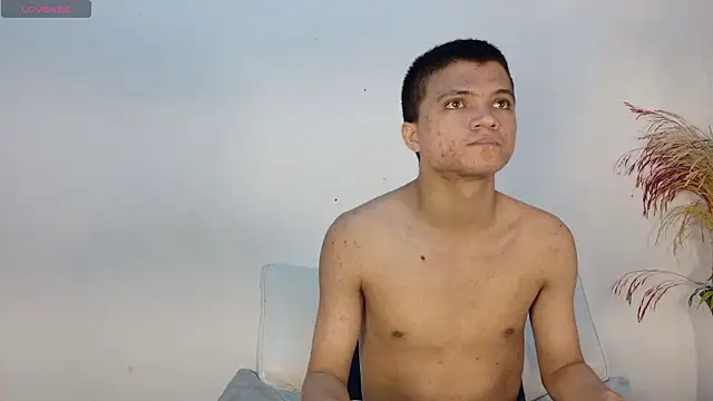 Snapshot of aly_n_sebas chatting on March 4, 2026, 3:03 am aly n sebas online show from March 4, 2026, 3:03 am