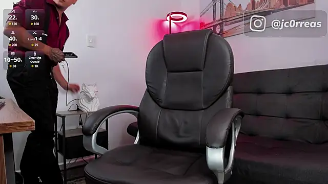 Snapshot of _Juanes chatting on November 7, 2025, 10:24 pm Juanes online show from November 7, 2025, 10:24 pm