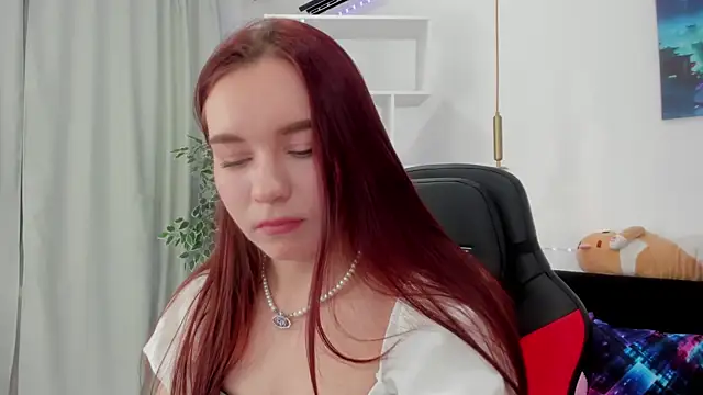 NoraHaynes online show from October 20, 2025, 3:08 am