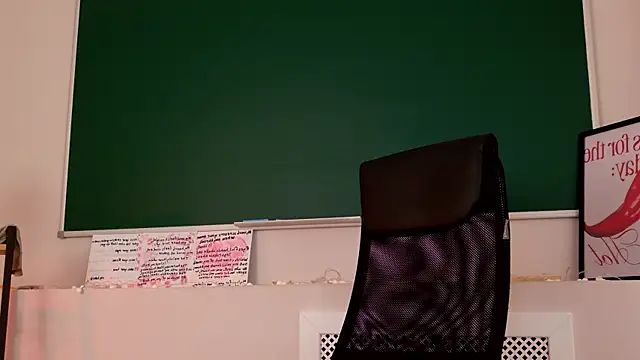Snapshot of NoraHaynes chatting on May 2, 2026, 3:12 am NoraHaynes online show from May 2, 2026, 3:12 am