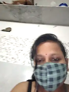 shalubhabhi69 online show from September 24, 2025, 9:10 pm