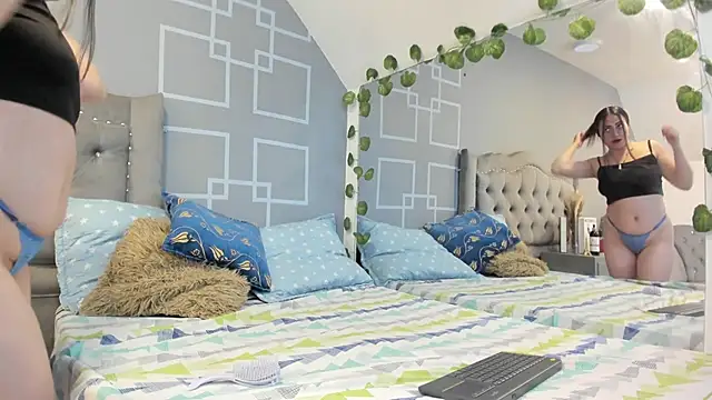 AliceBlackx online show from February 5, 2026, 12:23 pm