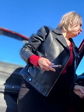 Snapshot of Milena-MilfaXXX chatting on March 26, 2026, 3:27 am Milena-MilfaXXX online show from March 26, 2026, 3:27 am