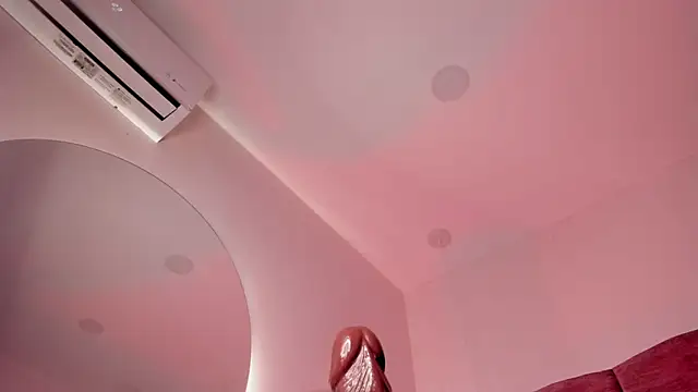 dani velvet online show from February 6, 2026, 3:02 am