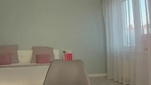 Snapshot of flooora_0 chatting on October 18, 2025, 12:45 am flooora 0 online show from October 18, 2025, 12:45 am