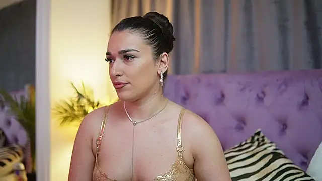 EmmaDallas online show from November 13, 2025, 9:08 pm