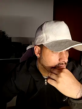 Mineirinhoot online show from December 20, 2025, 2:25 am