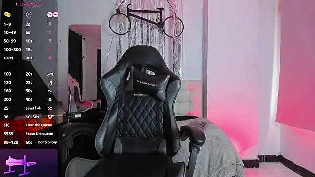 Scarlett21   online show from October 15, 2025, 6:05 pm