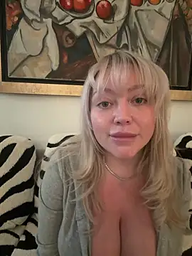 Snapshot of misstitmouseofficial chatting on March 25, 2026, 6:18 pm misstitmouseofficial online show from March 25, 2026, 6:18 pm