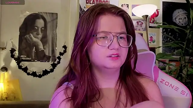 Sienna-Cow online show from November 27, 2025, 12:38 pm