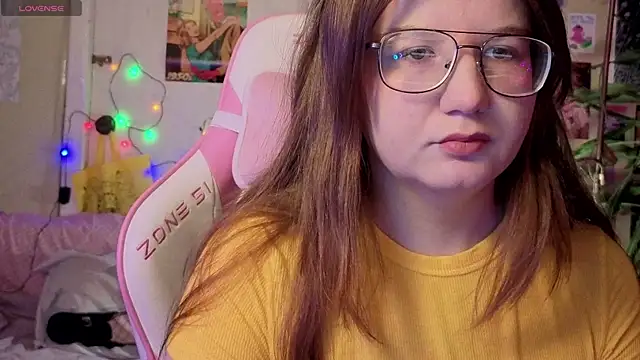 Sienna-Cow online show from December 22, 2025, 5:13 pm