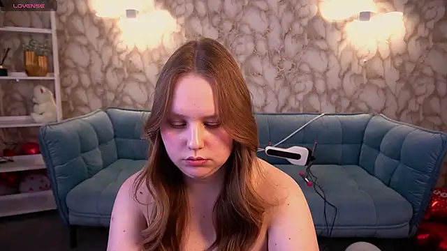 Snapshot of CrystallPaws chatting on March 5, 2026, 6:43 am CrystallPaws online show from March 5, 2026, 6:43 am