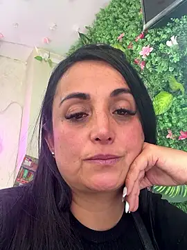 Snapshot of hotadhara01 chatting on January 17, 2026, 5:27 pm hotadhara01 online show from January 17, 2026, 5:27 pm