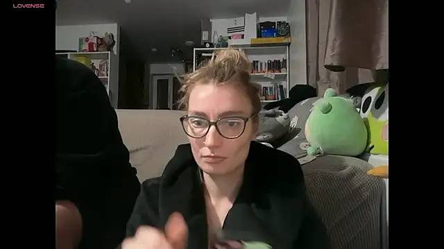 Snapshot of harleyblair chatting on February 22, 2026, 10:33 pm harleyblair online show from February 22, 2026, 10:33 pm