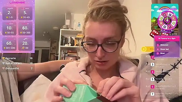 Snapshot of harleyblair chatting on October 22, 2025, 10:19 pm harleyblair online show from October 22, 2025, 10:19 pm