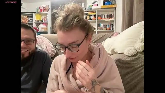 Snapshot of harleyblair chatting on February 13, 2026, 11:16 pm harleyblair online show from February 13, 2026, 11:16 pm