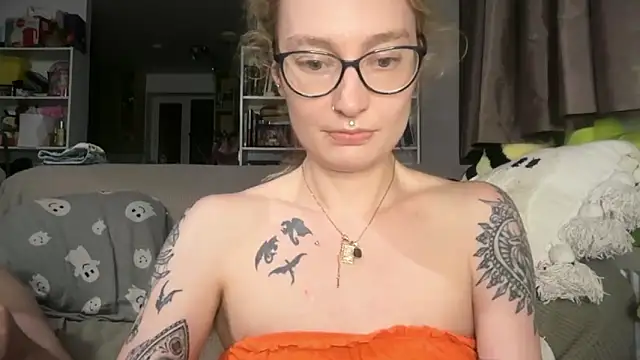 Snapshot of harleyblair chatting on May 28, 2026, 10:04 pm harleyblair online show from May 28, 2026, 10:04 pm