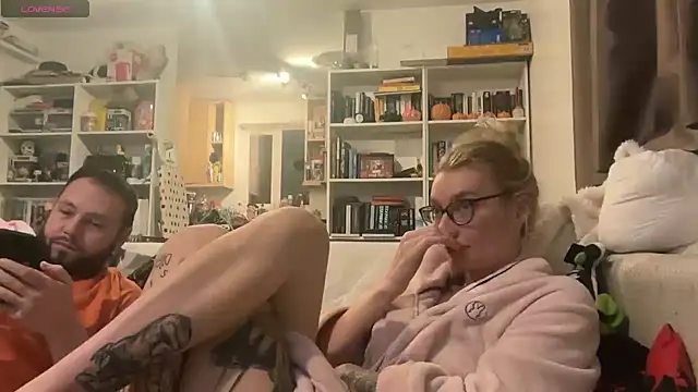 Snapshot of harleyblair chatting on September 15, 2025, 10:54 pm harleyblair online show from September 15, 2025, 10:54 pm