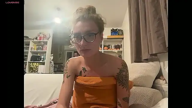 Snapshot of harleyblair chatting on October 16, 2025, 10:29 pm harleyblair online show from October 16, 2025, 10:29 pm