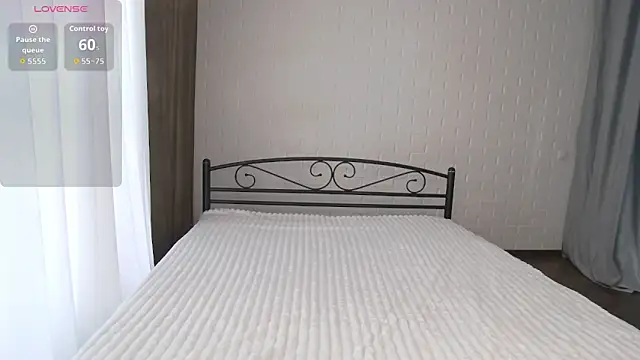 Snapshot of AlexsisFaee chatting on March 31, 2026, 6:37 am AlexsisFaee online show from March 31, 2026, 6:37 am