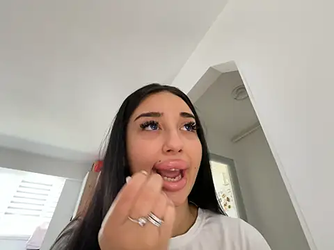 Snapshot of BlueEyes_BB chatting on March 25, 2026, 11:09 am BlueEyes BB online show from March 25, 2026, 11:09 am