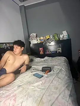 Kailertwink online show from May 20, 2026, 2:41 am