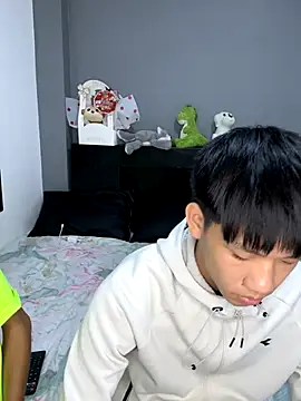 Snapshot of Kailertwink chatting on October 5, 2025, 5:09 am Kailertwink online show from October 5, 2025, 5:09 am