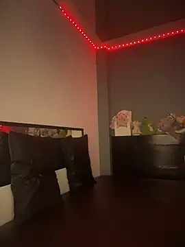 Kailertwink online show from March 14, 2026, 12:27 am