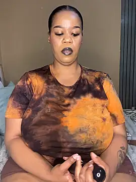 THICKBUNNYCHICKxxx online show from July 10, 2026, 8:09 pm