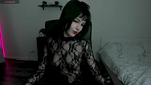 Snapshot of LiyaLuna chatting on February 9, 2026, 4:05 pm LiyaLuna online show from February 9, 2026, 4:05 pm