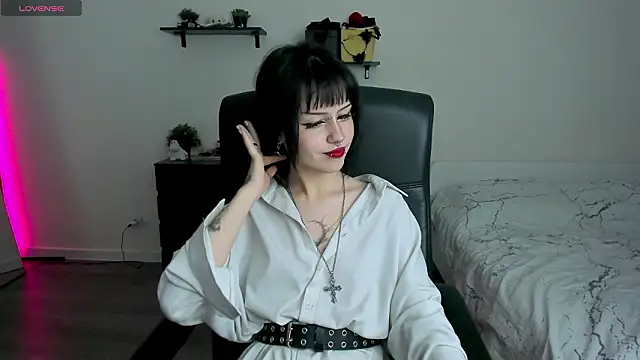 Snapshot of LiyaLuna chatting on February 20, 2026, 12:07 pm LiyaLuna online show from February 20, 2026, 12:07 pm