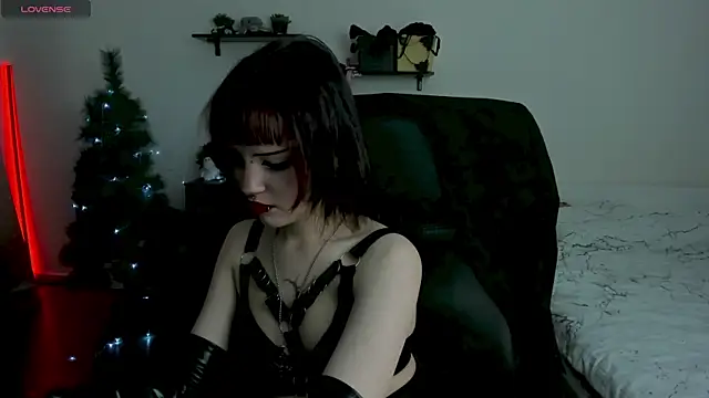 LiyaLuna online show from January 13, 2026, 11:03 am