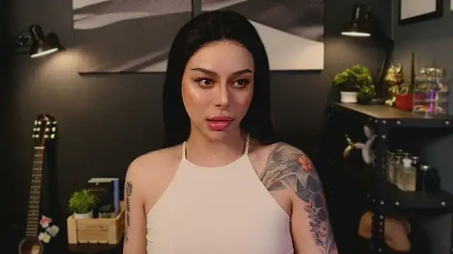 Snapshot of LUNACOCKSLAYER chatting on October 28, 2025, 7:57 pm LUNACOCKSLAYER online show from October 28, 2025, 7:57 pm