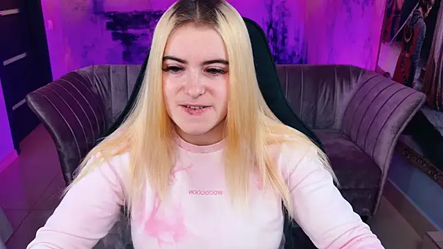 Stef Nicks online show from October 13, 2025, 9:11 am