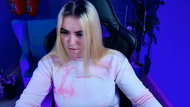 Stef Nicks online show from October 15, 2025, 9:17 am