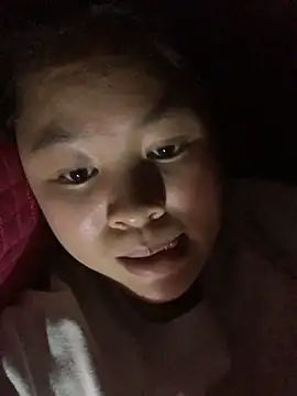 NhuFox online show from September 10, 2025, 2:16 pm