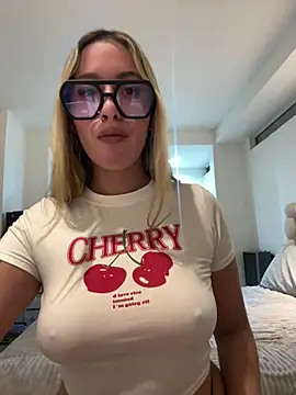 Snapshot of miagarcia250 chatting on April 29, 2026, 3:00 am miagarcia250 online show from April 29, 2026, 3:00 am