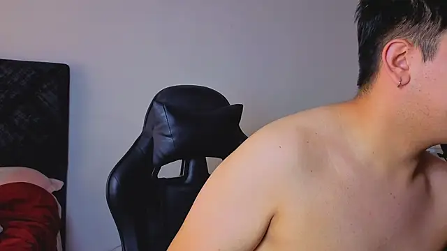 Snapshot of Ryan_Doretti chatting on October 3, 2025, 3:02 pm Ryan Doretti online show from October 3, 2025, 3:02 pm