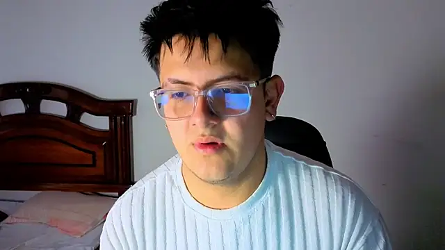 Snapshot of Ryan_Doretti chatting on September 10, 2025, 12:04 pm Ryan Doretti online show from September 10, 2025, 12:04 pm