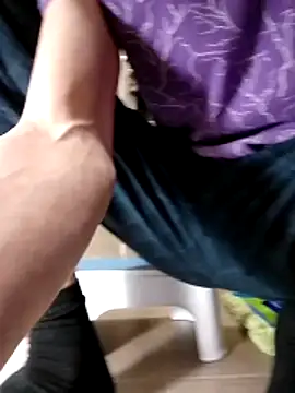 Snapshot of N_i_k_o_l_a_u chatting on January 18, 2026, 8:29 am N i k o l a u online show from January 18, 2026, 8:29 am