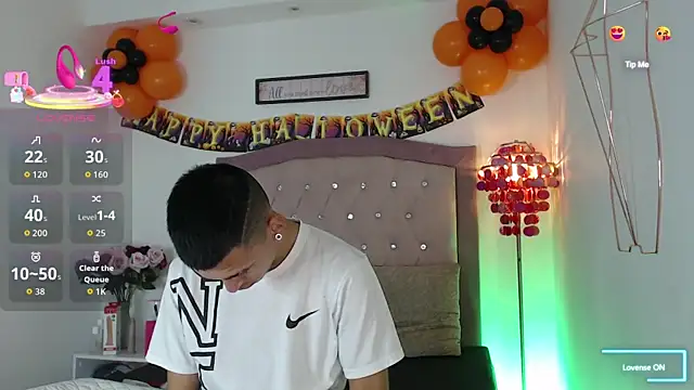 AmelieAndAce online show from October 9, 2025, 12:49 pm