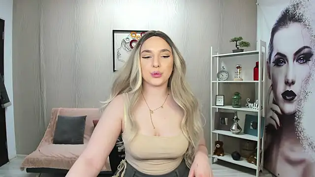 JaquelinLaurent online show from March 18, 2026, 8:32 pm