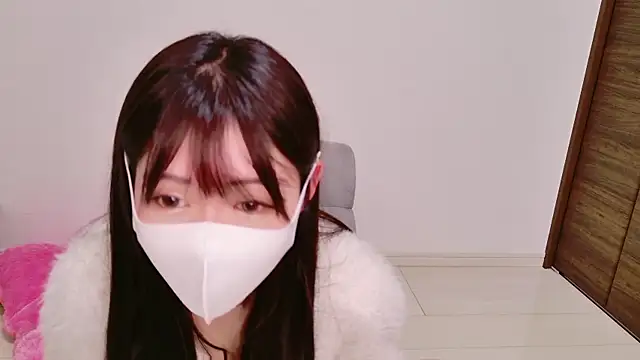 Snapshot of ena_7 chatting on November 4, 2025, 3:27 pm ena 7 online show from November 4, 2025, 3:27 pm