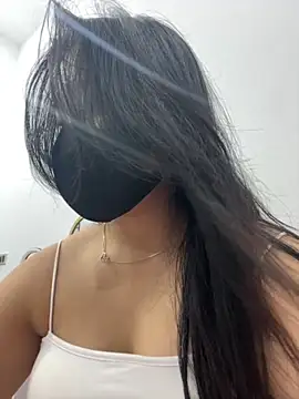 Thuylinh05 online show from October 4, 2025, 3:35 pm